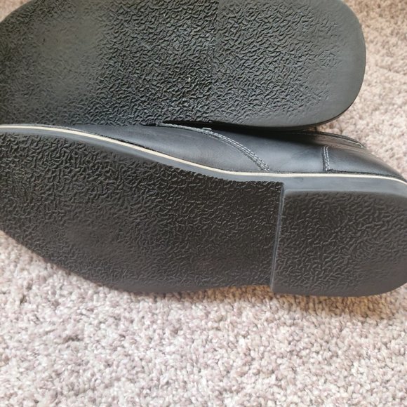 Steve Madden Chukka Boots (Sz 10.5)